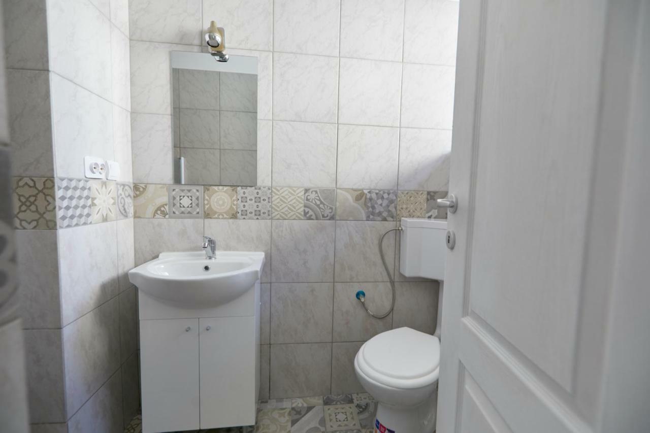 Stanford Apartments Букурещ Екстериор снимка