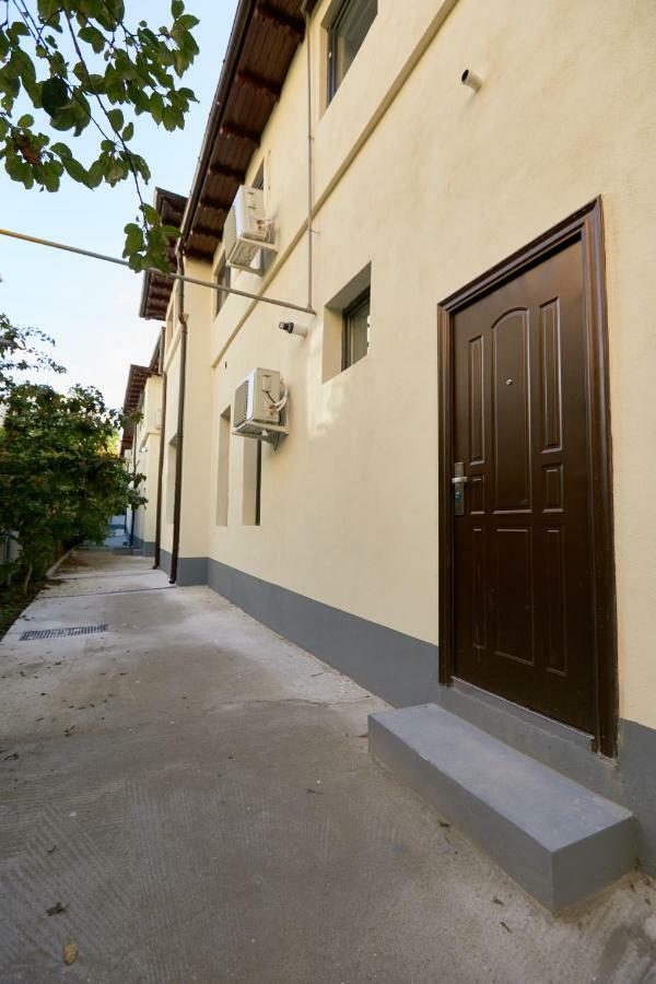 Stanford Apartments Букурещ Екстериор снимка