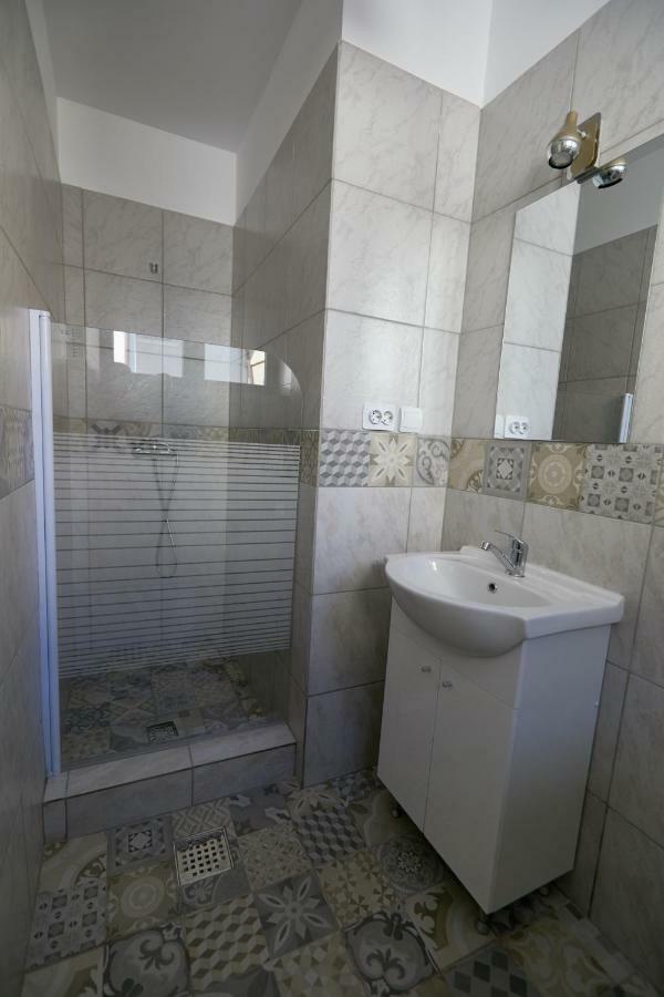 Stanford Apartments Букурещ Екстериор снимка