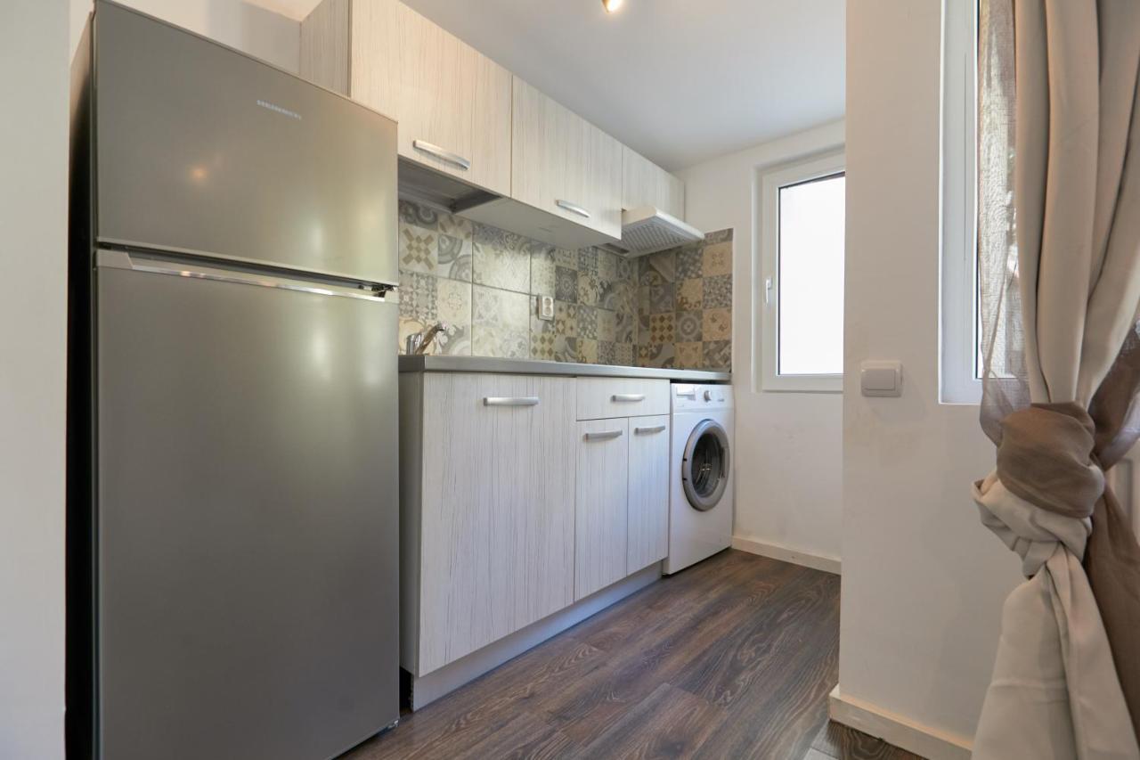 Stanford Apartments Букурещ Екстериор снимка